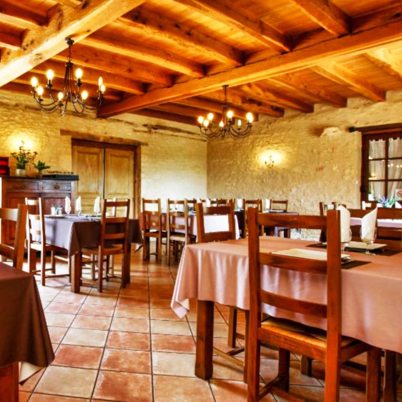auberge-d-imbes-salle-restaurant-1x1